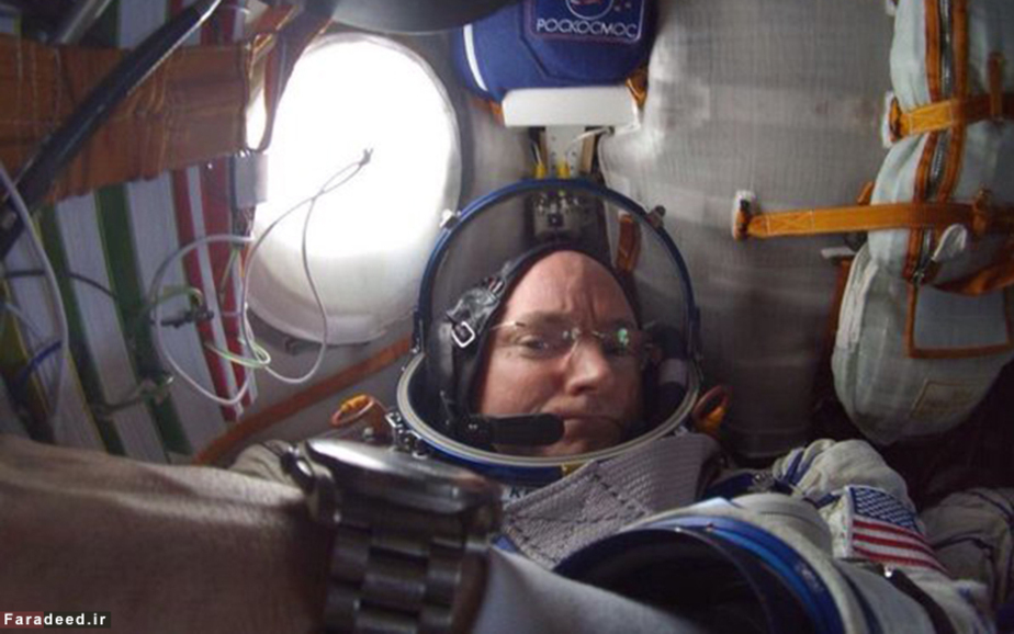 اسکات کلی در کپسول روسی سایوز در راه برگشت به زمین
