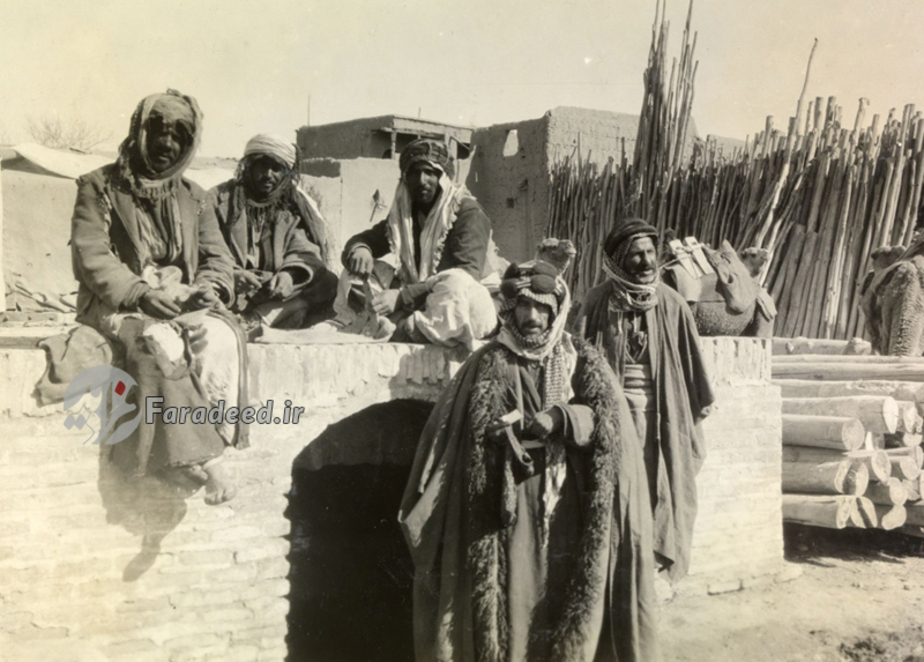 مسافران در کاروانسرایی در حومه تهران