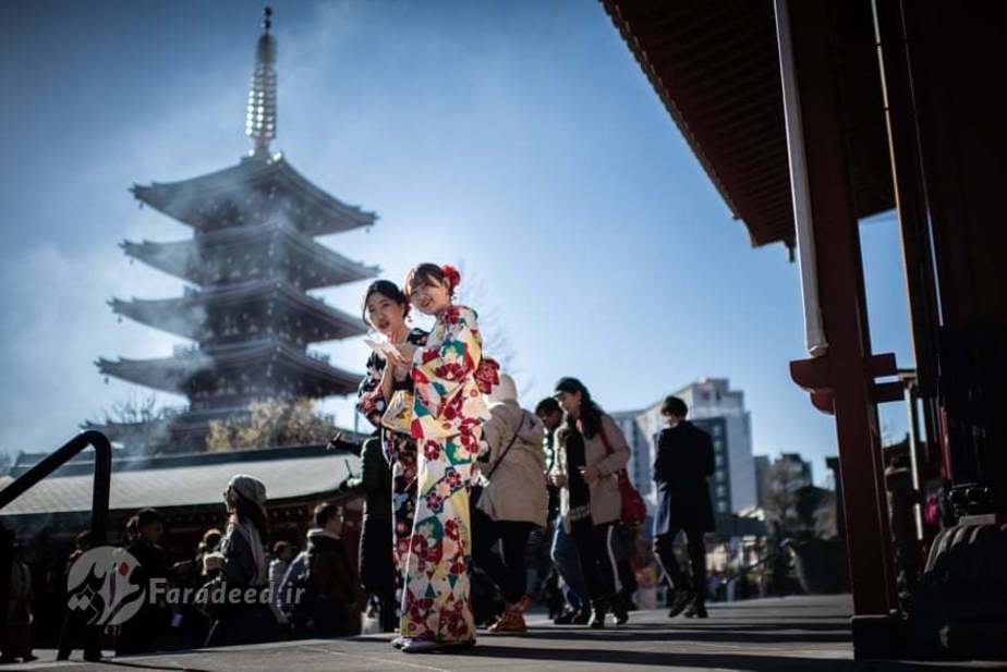 زنان ژاپنی با لباس سنتی کیمونو
