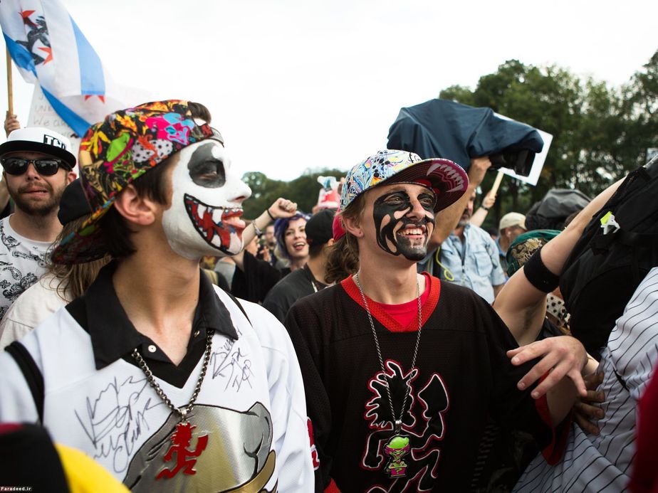 تظاهرات طرفداران یک گروه موسیقی در واشنگتن