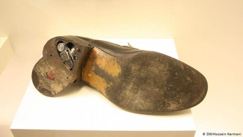 کفش جاسوسی در سال ۱۹۵۰ میلادی