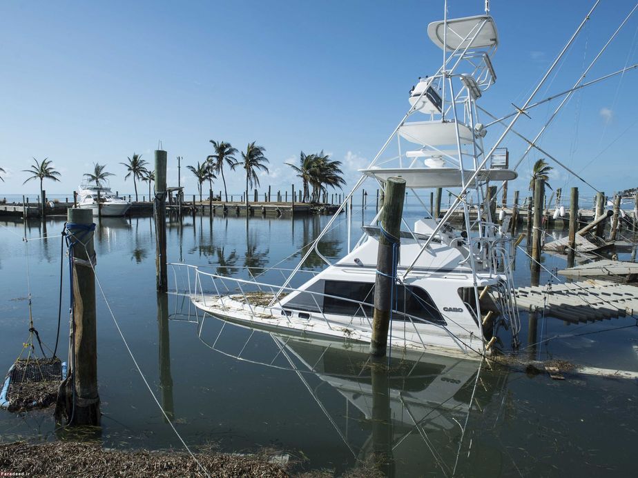 قایق غرق شده پس از توفان ایرما