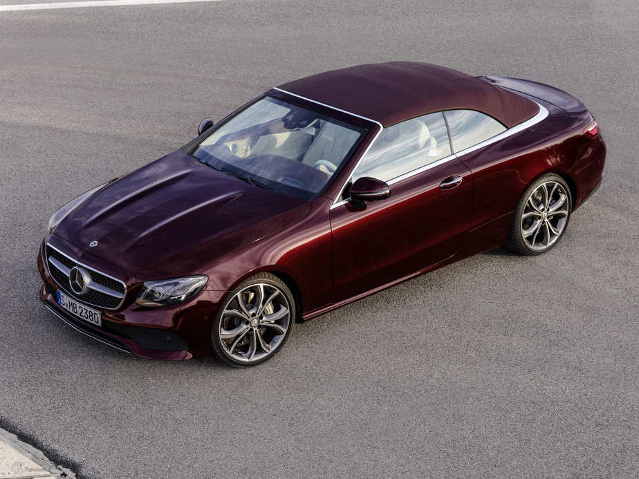 مرسدس ایی کوپه کابریو ، کوپه روباز و متوسط شرکت بنز 