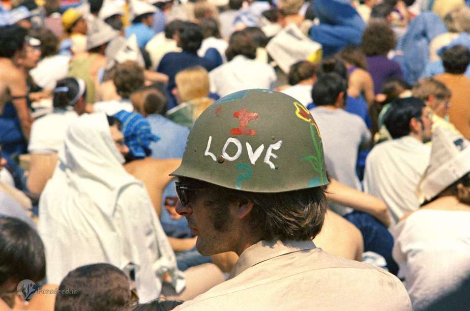 1970- تظاهرات ضد جنگ تظاهرکنندگان ضد جنگ در واشنگتن دی سی؛ 9 مه.