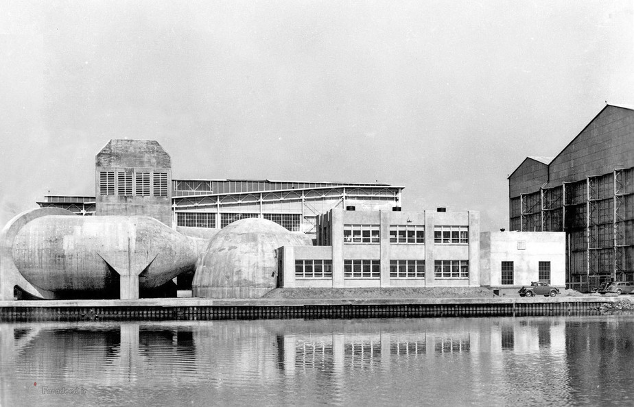 تونل سرعت با اندازه هشت فوت که در ساختمان 641 مرکز تحقيقات لانگلي ناسا در همپتون واقع شده؛ ساختار بتونی آن تا 1 میکرون پیش بینی شده است