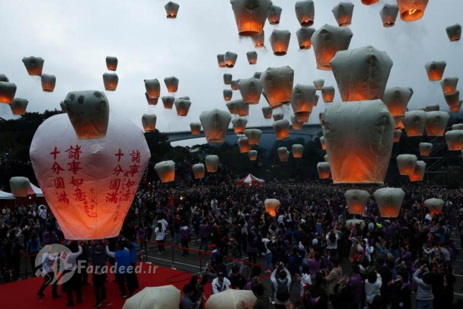 جشن سنتی فانوس که به مناسبت پایان جشن های سال نو قمری در شهر جدید تایپه، در تایوان برگزار شد. 