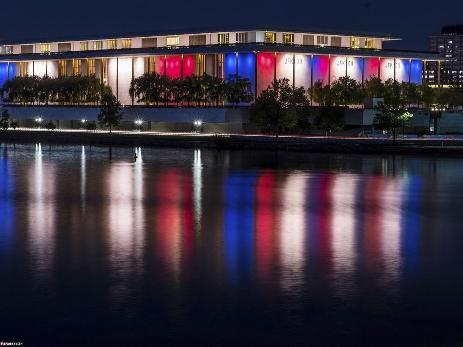 نورپردازی به مناسبت صدمین سالگرد تولد جان اف کندی در واشنگتن