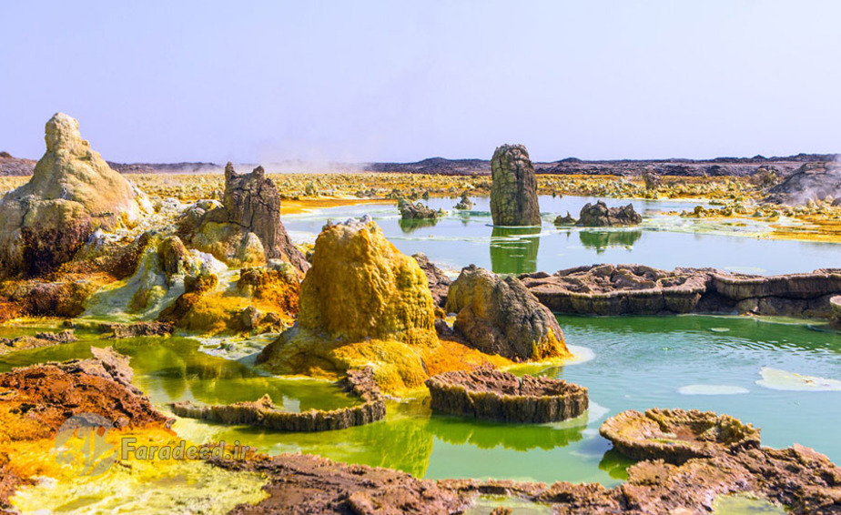 اطراف دریاچه