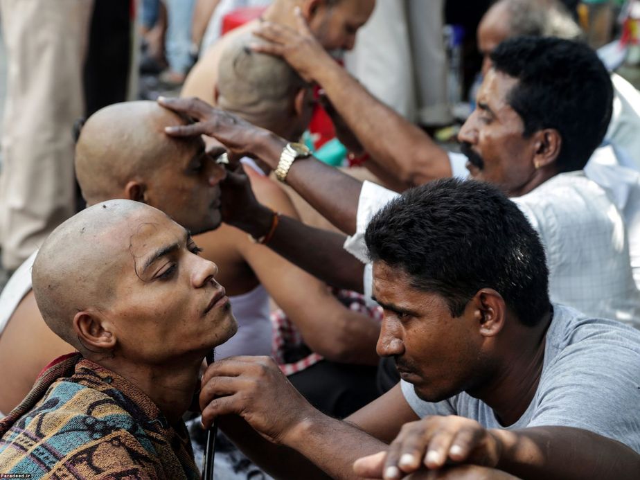 مراسم سرتراشی هندوها برای آیینی خاص