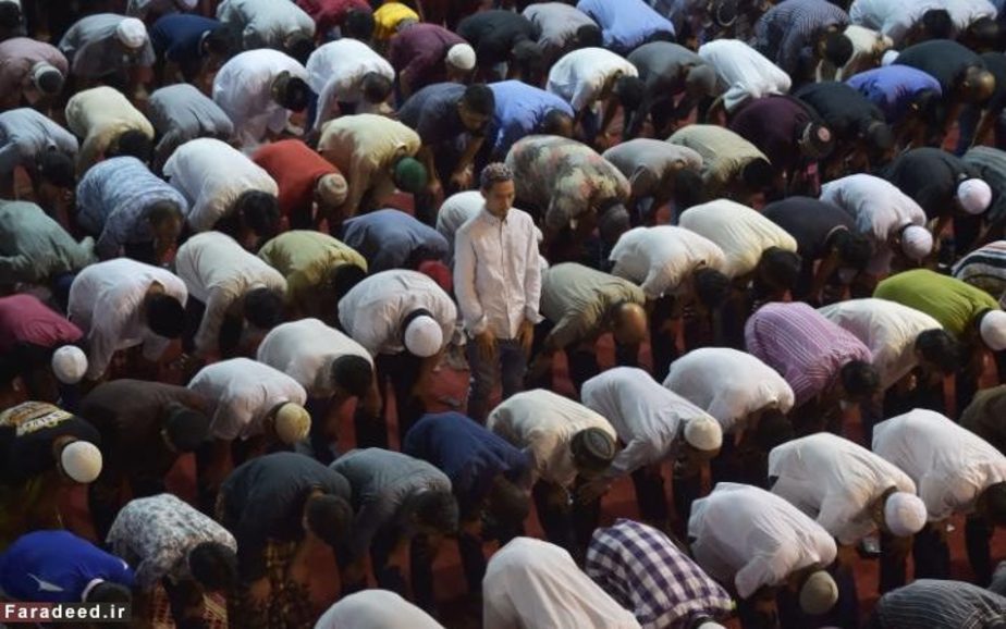 نماز جماعت مسلمانان اندونزی در جاکارتا