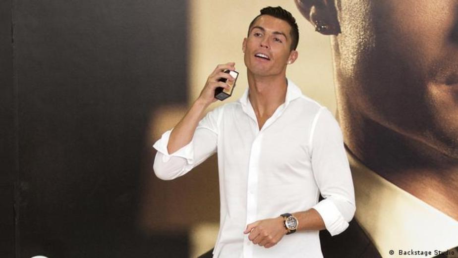 کریستیانو رونالدو؛ ملی‌پوش پرتغالی که برای تیم فوتبال یونتوس به میدان می‌رود