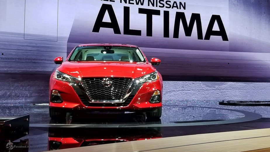 آلتیمای جدید به عنوان رقیب مستقیم تویوتا کمری، از زبان طراحی وی-موشن2 و موتورهای به روزرسانی شده سود برده و ظاهر جذابی دارد
