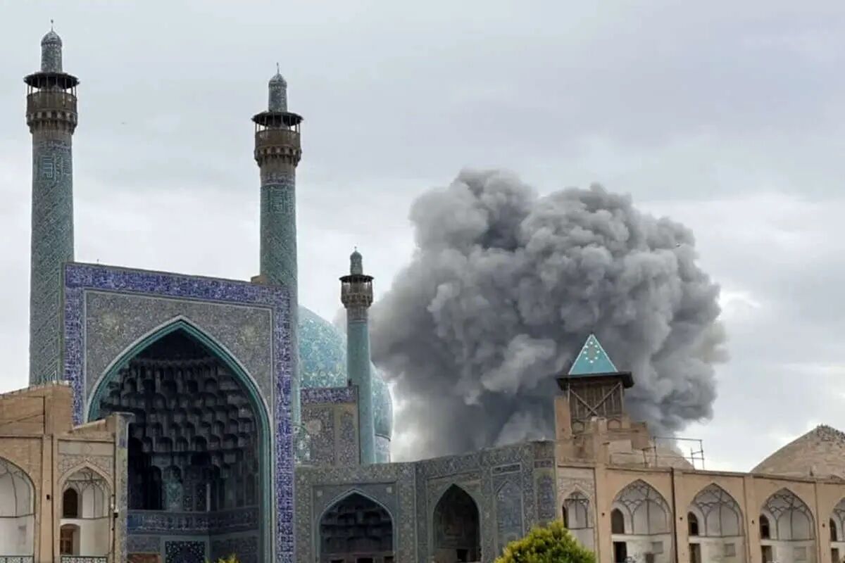 خسارت جنگ به مسجد جامع عباسی اصفهان